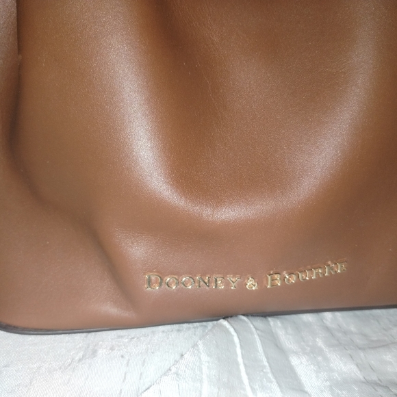 Dooney & Bourke mini Barlow leather bag, never used, out of production - Picture 5 of 12